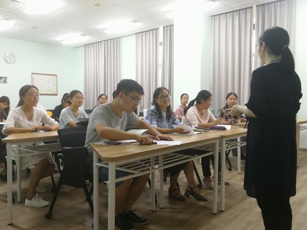 学优秀党员事迹,为进博立足岗位――bevictor伟德员工党支部主题党日活动