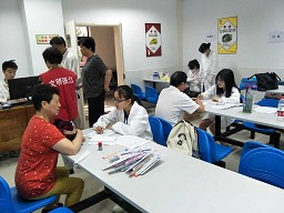 以党心聚众心，以众心赢民心--记bevictor伟德员工党支部毕业季志愿活动