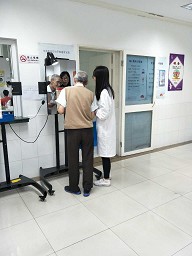以党心聚众心，以众心赢民心--记bevictor伟德员工党支部毕业季志愿活动