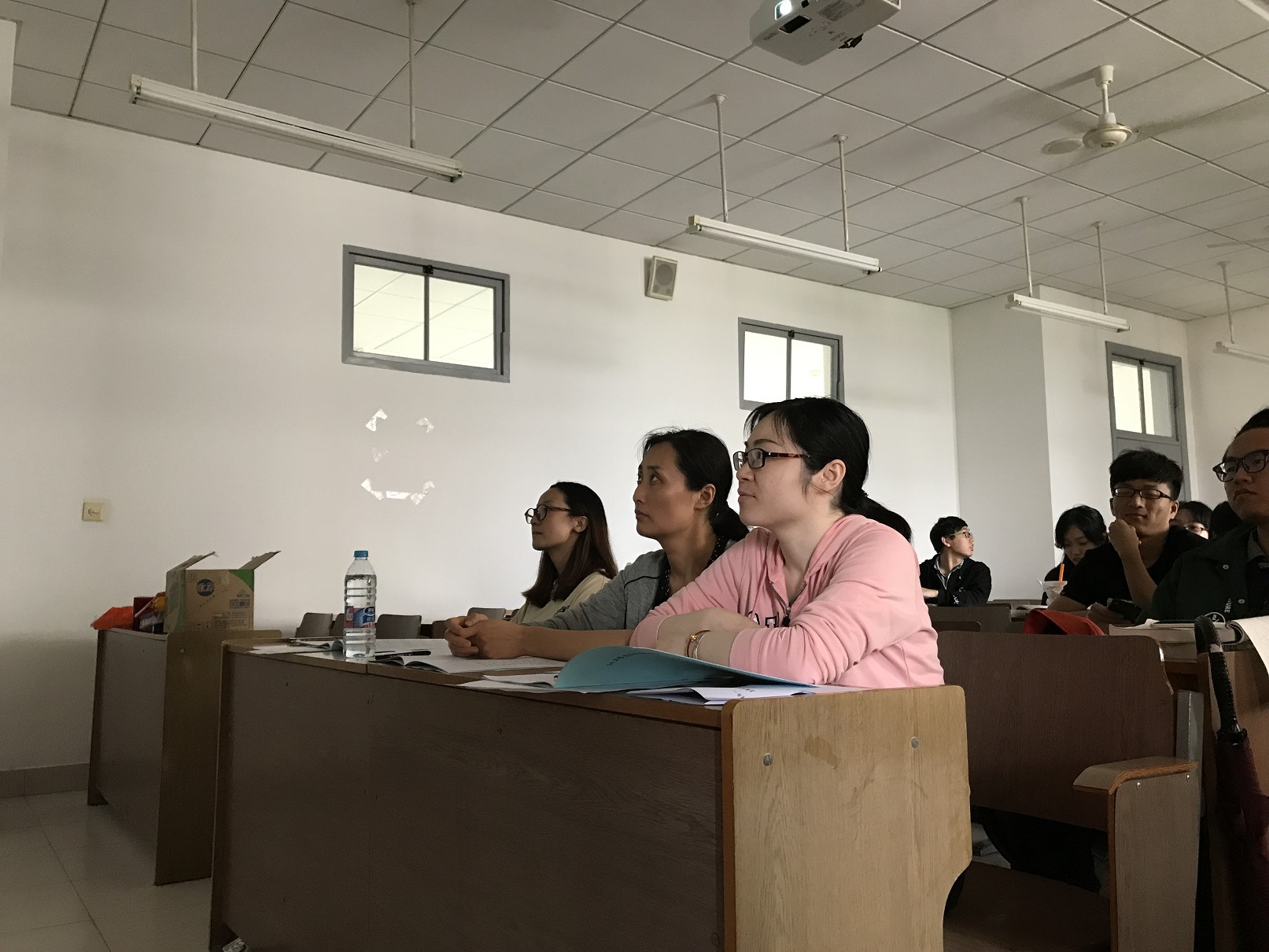 书香杏林 砥砺前行――bevictor伟德明德导师团系列活动之14卫管首届读书报告会